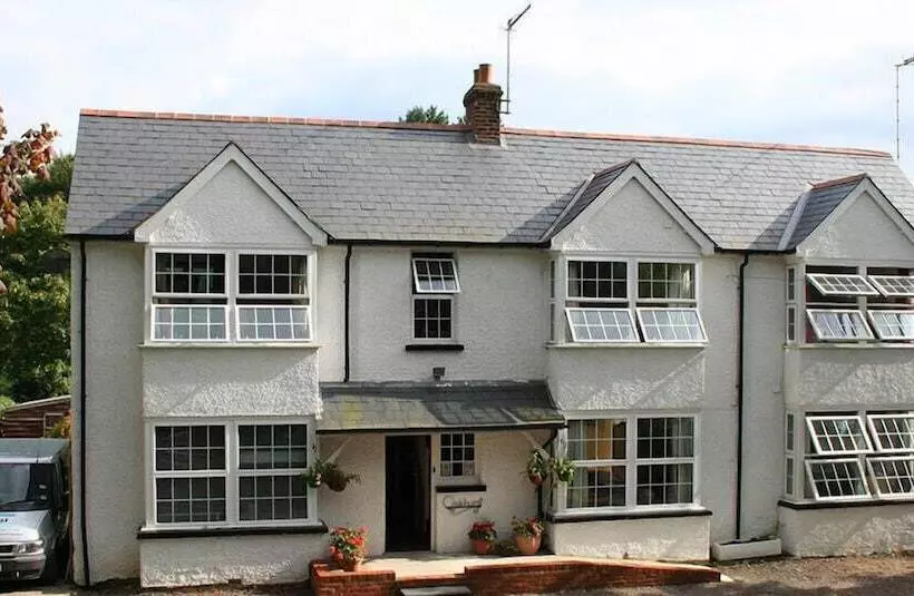 Oakhurst Gatwick B&b