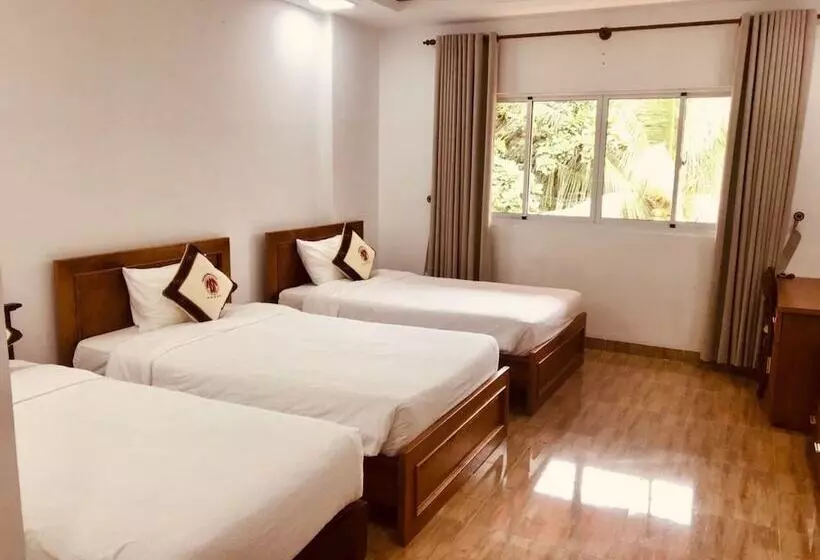 Tan Son Nhat Con Dao Resort