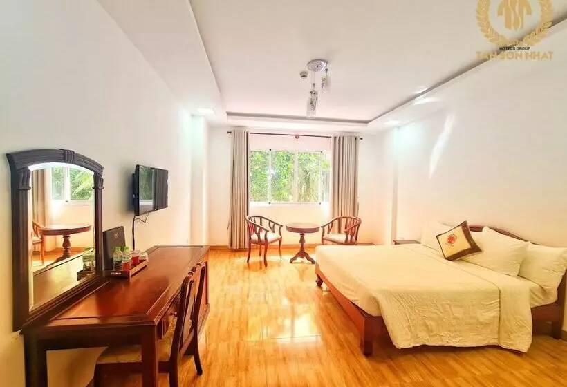 Tan Son Nhat Con Dao Resort