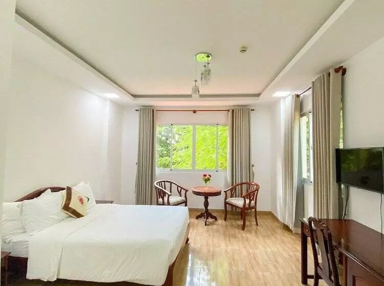 Tan Son Nhat Con Dao Resort
