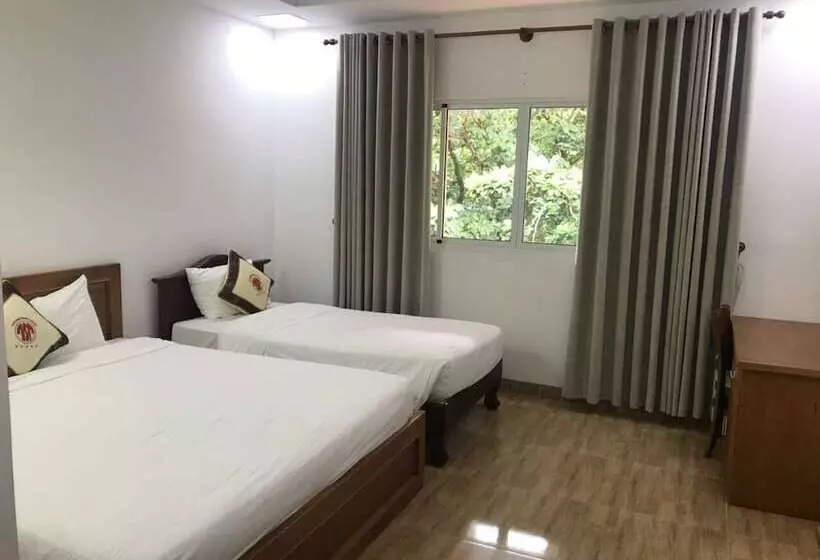 Tan Son Nhat Con Dao Resort