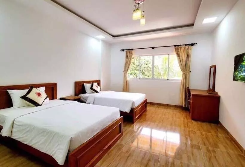 Tan Son Nhat Con Dao Resort