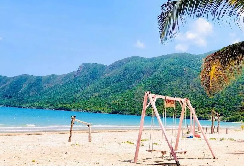 Tan Son Nhat Con Dao Resort
