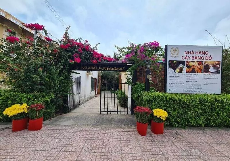 Tan Son Nhat Con Dao Resort