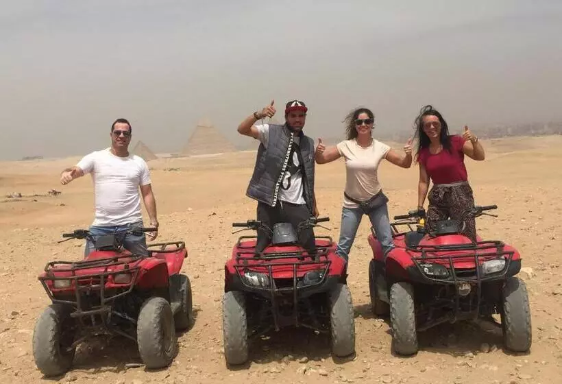 تختخواب و صبحانه Happy Days Pyramids Inn