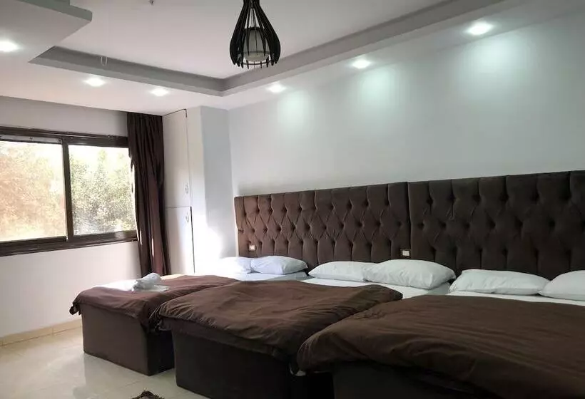تختخواب و صبحانه Happy Days Pyramids Inn