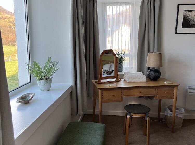 Harris White Cottage