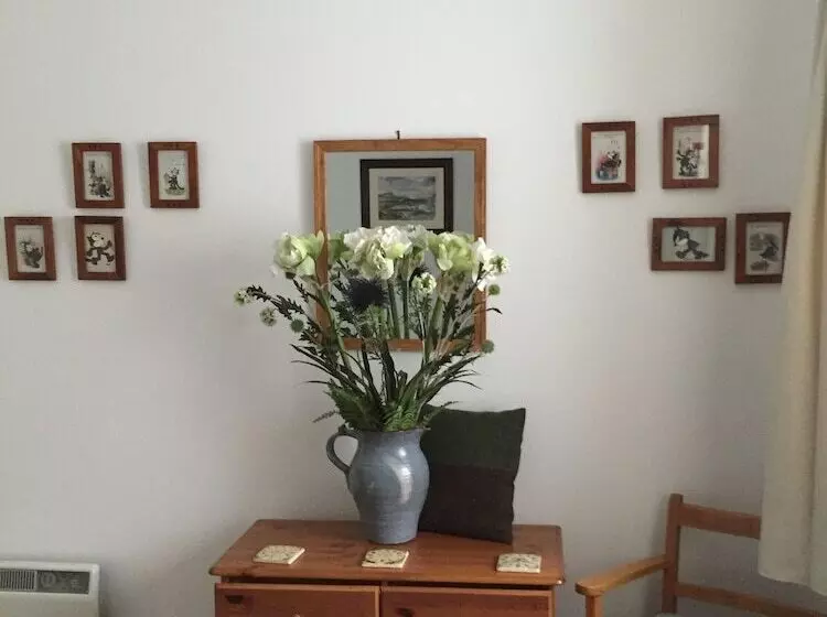 Harris White Cottage