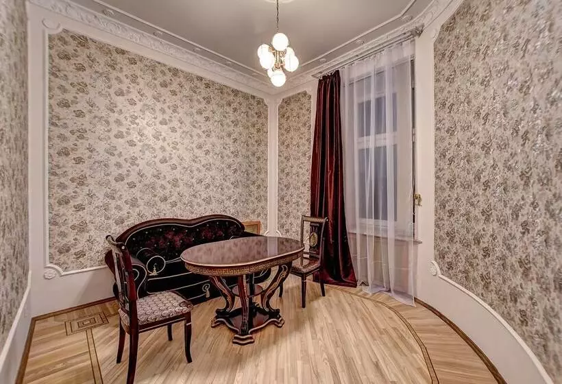 هتل Boutique Apart Arbat