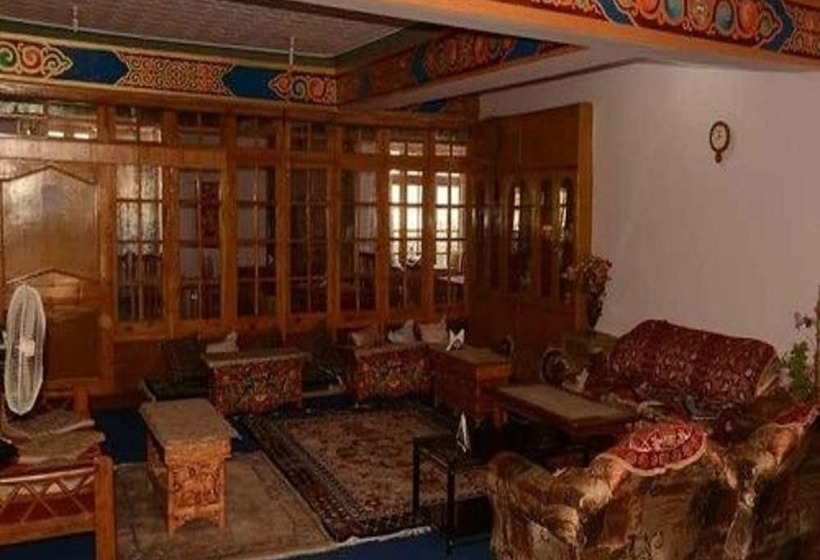 هتل Galaxy Ladakh