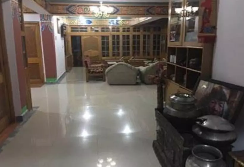 هتل Galaxy Ladakh