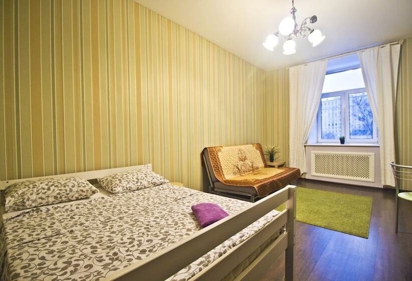 Lakshmi Rooms Park Pobedy