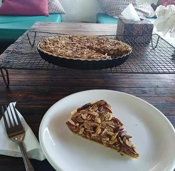 پانسیون Mama Clares