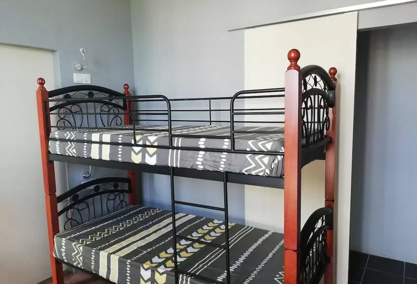 ユースホステル Villa Dadap Miri