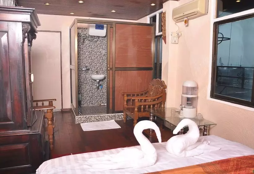 Asian Bliss Myanmar Hostel