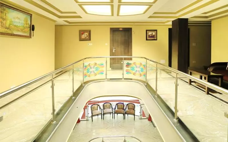 ホテル Crown Plaza Residency