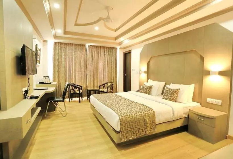 ホテル Crown Plaza Residency