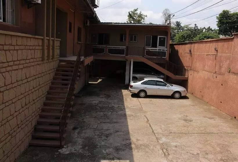 هتل Indra