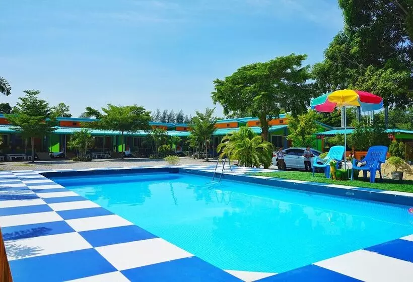 هتل Kwanjai Resort