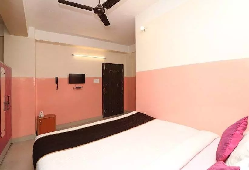 هتل O Prabha Palace Lodge
