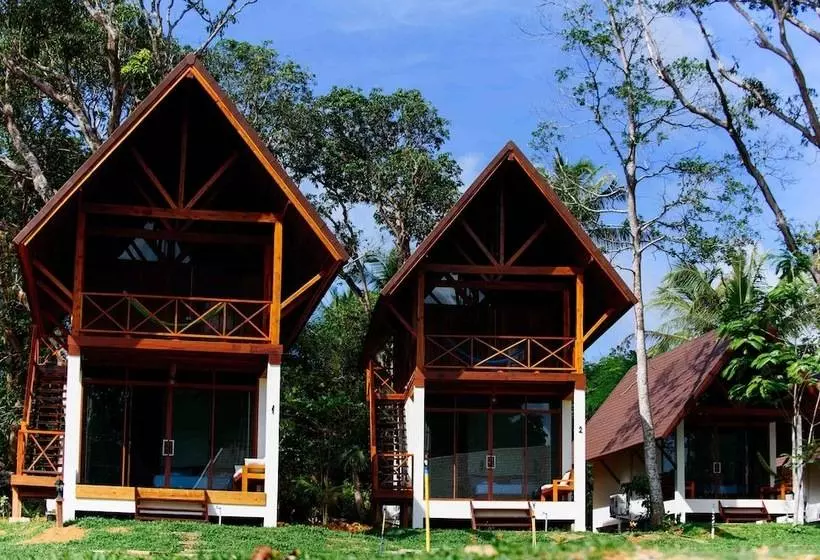 هتل Phayamas Private Beach Resort And Island Brew   Adults Only