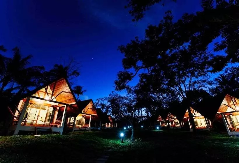 هتل Phayamas Private Beach Resort And Island Brew   Adults Only