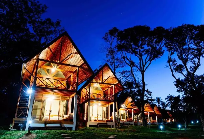 هتل Phayamas Private Beach Resort And Island Brew   Adults Only