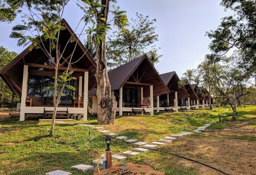 فندق Phayamas Private Beach Resort And Island Brew   Adults Only