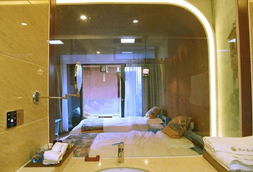 펜션 Lugu Lake Life And Dream Cultural Inn