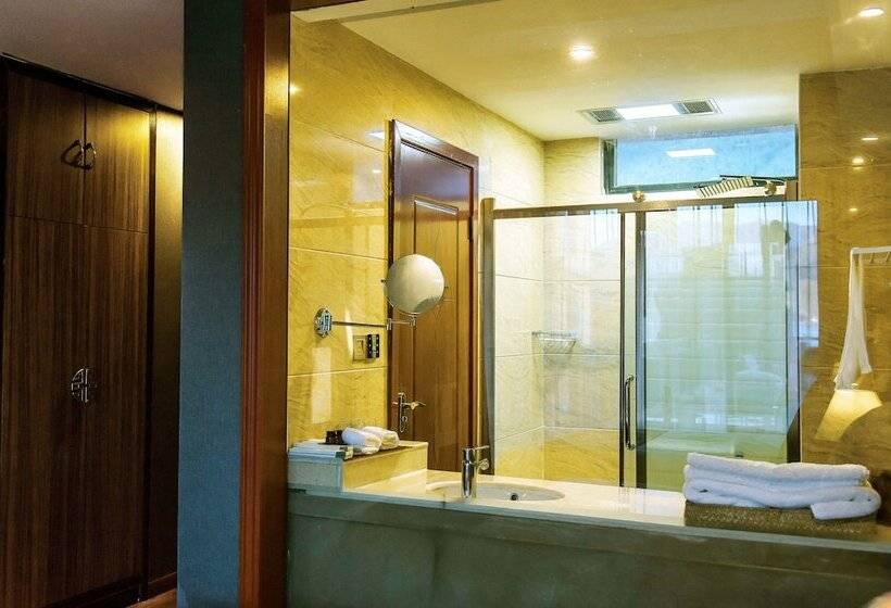 펜션 Lugu Lake Life And Dream Cultural Inn