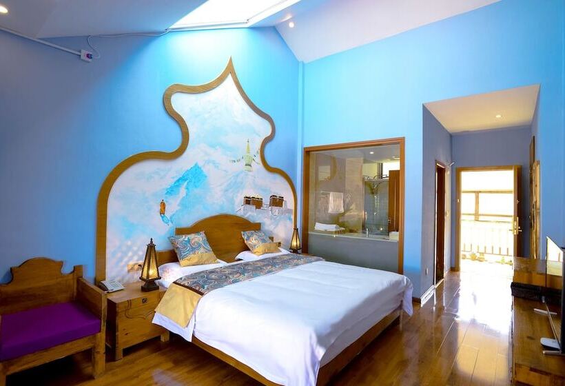 펜션 Lugu Lake Life And Dream Cultural Inn