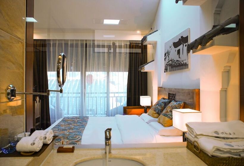 펜션 Lugu Lake Life And Dream Cultural Inn