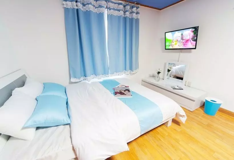 پانسیون Nakwon Beach House