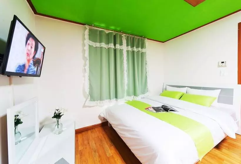 پانسیون Nakwon Beach House