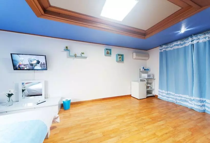 پانسیون Nakwon Beach House