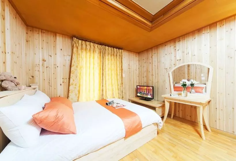 پانسیون Nakwon Beach House