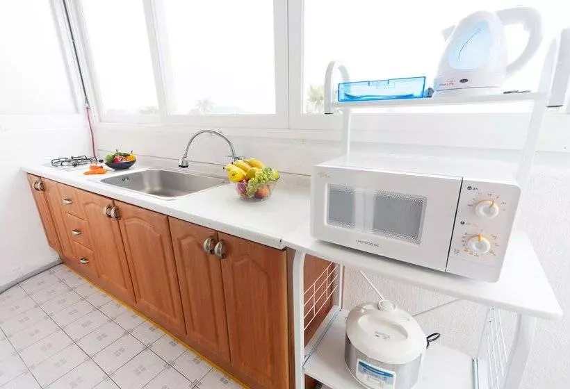 پانسیون Nakwon Beach House