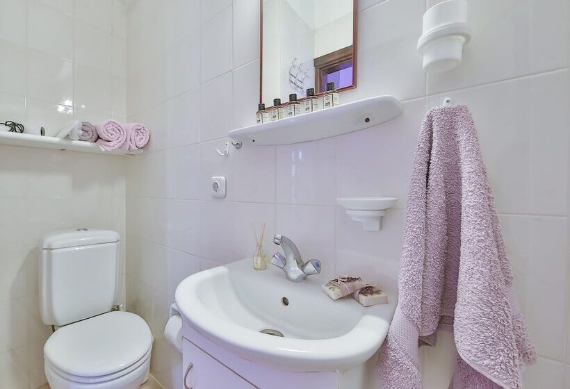 پانسیون Rauf Bey Evi