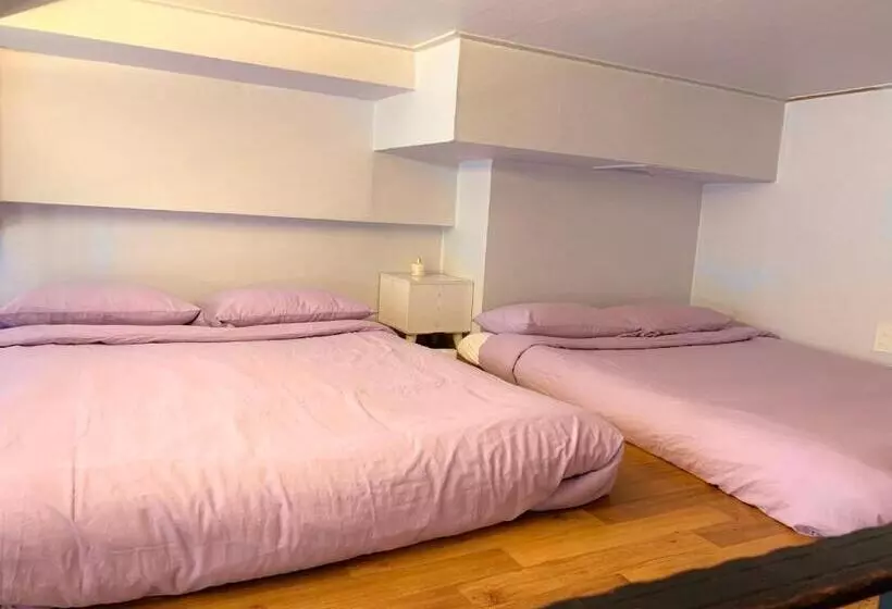 Travel House