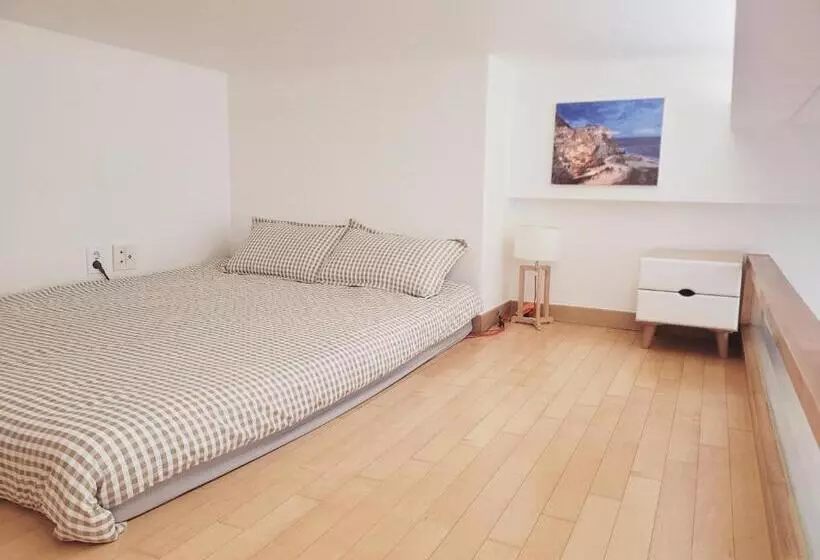 Travel House