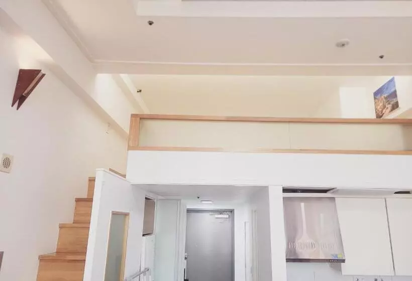 Travel House
