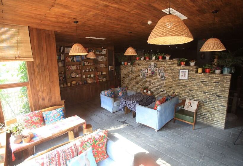 Zhangjiajie Xibujie Inn