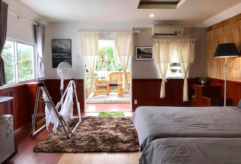 Hotel Con Son Island