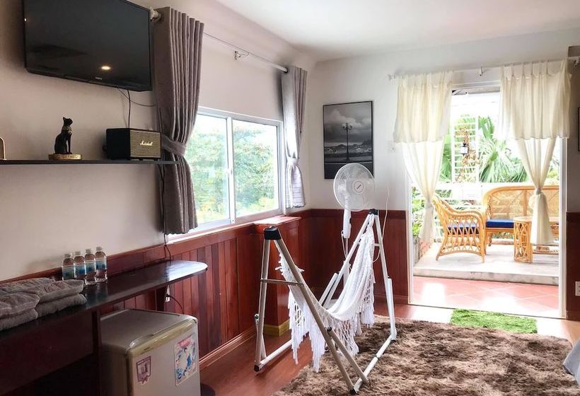 Hotel Con Son Island