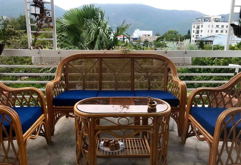 Hotel Con Son Island