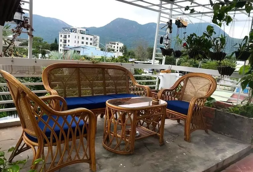 هتل Con Son Island