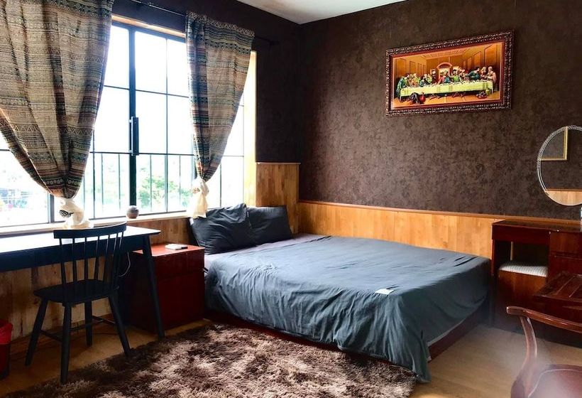 Hotel Con Son Island