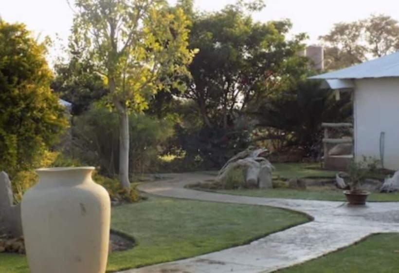 هتل Eldorado Guest House & Camping