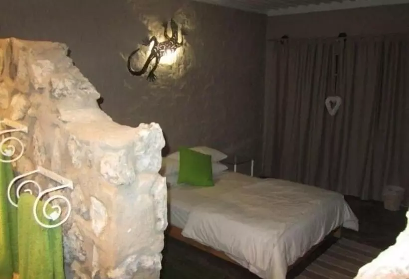 هتل Eldorado Guest House & Camping