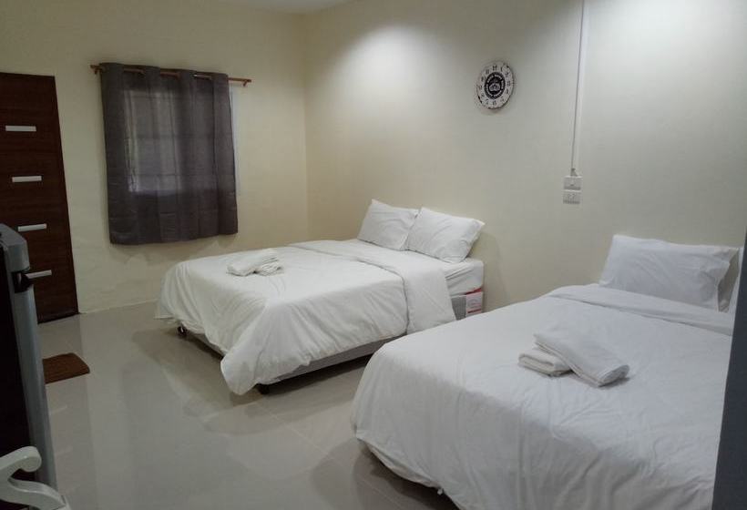 בית מלון כפרי Sun At Sea